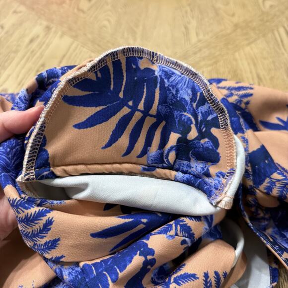 Pretty Little Thing Blazer Wrap Dress Tan Blue Floral 6 - Picture 10 of 10